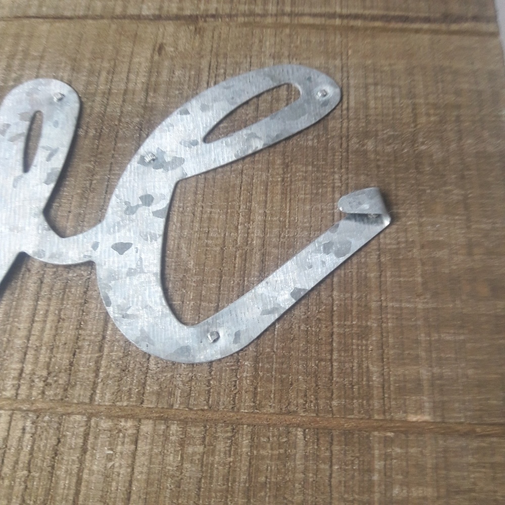 "Love" wall Plaque - Picture 3 of 6